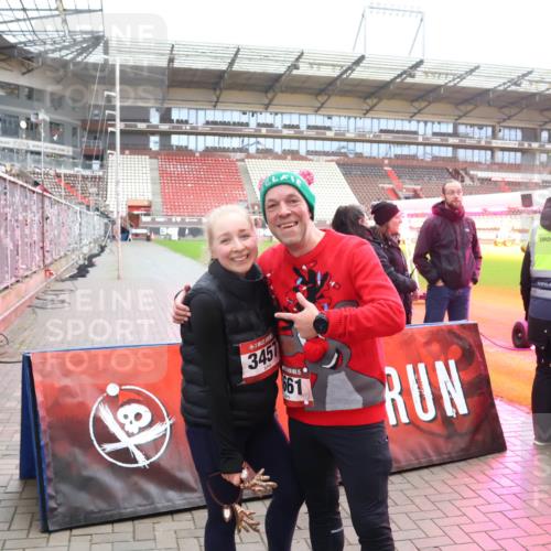 07.12.2025 - St. Pauli X-Mass-Run No. 15 Luisa Fischer http://msf.ph/oto/9389029 07.12.2025 11:59:20 Ziel 2, 3451, 15, 661, 163, 409, 413, 415, 419, 589, 1337, 1406, 1777, 3150, 3192, 3533, 4057, 4312, 4505, 4733, 4749 meine-sportfotos.de