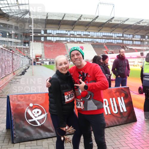 07.12.2025 - St. Pauli X-Mass-Run No. 15 Luisa Fischer http://msf.ph/oto/9389030 07.12.2025 11:59:21 Ziel 82, 3451, 661, 163, 409, 413, 415, 419, 589, 862, 1337, 1406, 1777, 3192, 3533, 4312, 4505, 4733, 4749 meine-sportfotos.de