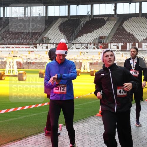 07.12.2025 - St. Pauli X-Mass-Run No. 15 Luisa Fischer http://msf.ph/oto/9389051 07.12.2025 11:59:48 Ziel 15, 4312, 479, 419, 409, 862, 1337, 1406, 1777, 1864, 1865, 1868, 2627, 2630, 2741, 4242, 4306, 4733, 4744, 4749, 4754, 4790 meine-sportfotos.de