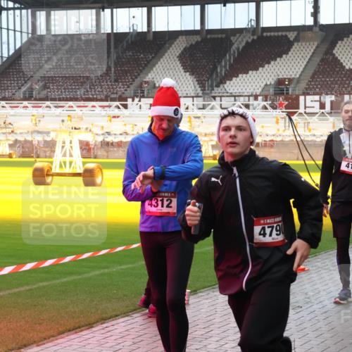 07.12.2025 - St. Pauli X-Mass-Run No. 15 Luisa Fischer http://msf.ph/oto/9389052 07.12.2025 11:59:48 Ziel 15, 4312, 4790, 419, 40, 862, 1337, 1406, 1777, 1864, 1865, 1868, 2627, 2630, 2741, 4242, 4306, 4733, 4744, 4749, 4754, 4790 meine-sportfotos.de