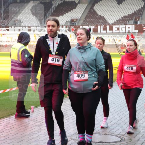 07.12.2025 - St. Pauli X-Mass-Run No. 15 Luisa Fischer http://msf.ph/oto/9389065 07.12.2025 11:59:51 Ziel 5, 419, 0, 15, 409, 415, 15, 589, 862, 1337, 1406, 1777, 1864, 1865, 1868, 2627, 2630, 2741, 4242, 4306, 4733, 4744, 4749, 4754, 4790 meine-sportfotos.de