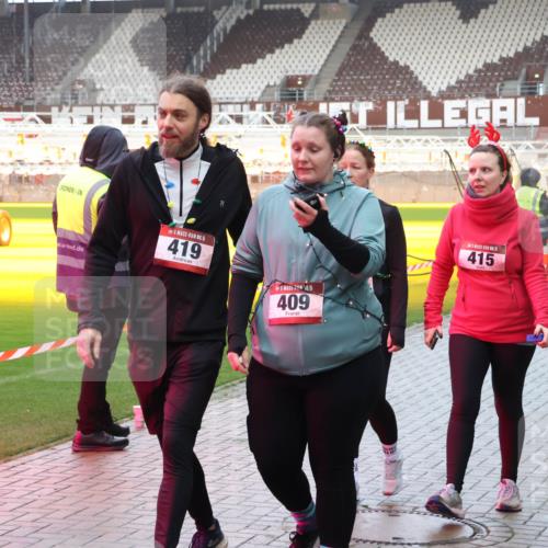 07.12.2025 - St. Pauli X-Mass-Run No. 15 Luisa Fischer http://msf.ph/oto/9389066 07.12.2025 11:59:52 Ziel 15, 419, 0, 15, 409, 15, 415, 15, 589, 862, 1337, 1406, 1864, 1865, 1868, 2627, 2630, 2741, 4242, 4306, 4733, 4744, 4749, 4754, 4790 meine-sportfotos.de