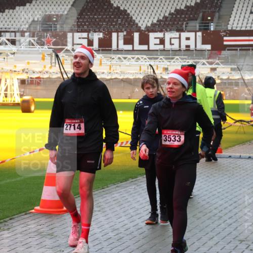 07.12.2025 - St. Pauli X-Mass-Run No. 15 Luisa Fischer http://msf.ph/oto/9389083 07.12.2025 12:00:03 Ziel 15, 2714, 15, 3533, 4754, 1337, 862, 1337, 1406, 1864, 1865, 1868, 2627, 2630, 2741, 4242, 4306, 4744, 4754, 4790 meine-sportfotos.de