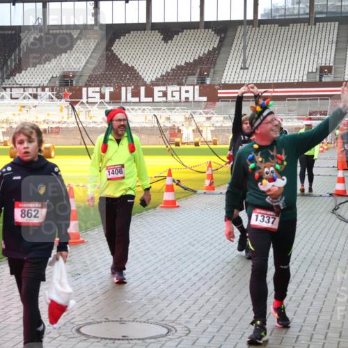 07.12.2025 - St. Pauli X-Mass-Run No. 15 Luisa Fischer http://msf.ph/oto/9389101 07.12.2025 12:00:08 Ziel 862, 1406, 1337, 1864, 862, 1337, 1406, 1864, 1865, 1868, 2627, 2630, 2741, 4242, 4306, 4744, 4754, 4790 meine-sportfotos.de