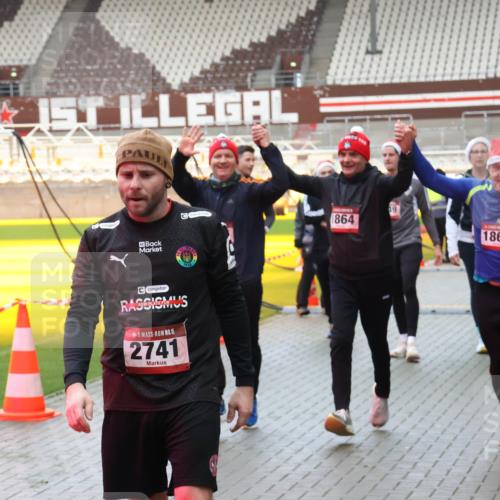 07.12.2025 - St. Pauli X-Mass-Run No. 15 Luisa Fischer http://msf.ph/oto/9389122 07.12.2025 12:00:13 Ziel 1910, 15, 2741, 1864, 69, 2630, 1865, 1864, 1865, 1868, 2627, 2630, 2741, 4242, 4306, 4743, 4744, 4752, 4754 meine-sportfotos.de