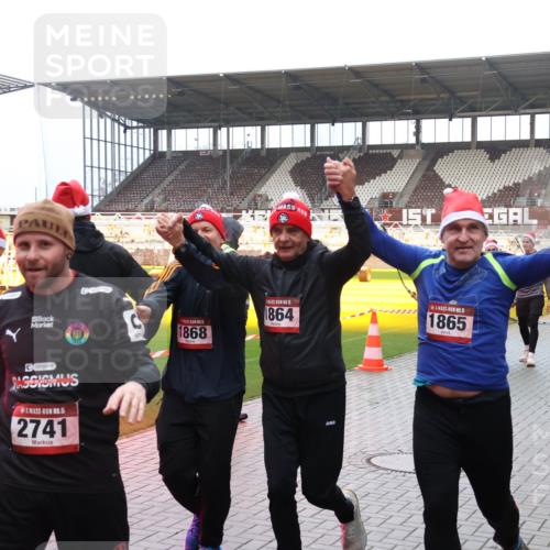07.12.2025 - St. Pauli X-Mass-Run No. 15 Luisa Fischer http://msf.ph/oto/9389129 07.12.2025 12:00:16 Ziel 15, 2741, 5, 1868, 15, 1864, 15, 1865, 2627, 2630, 1864, 1865, 1868, 2627, 2630, 2741, 4242, 4306, 4743, 4744, 4752, 4754 meine-sportfotos.de