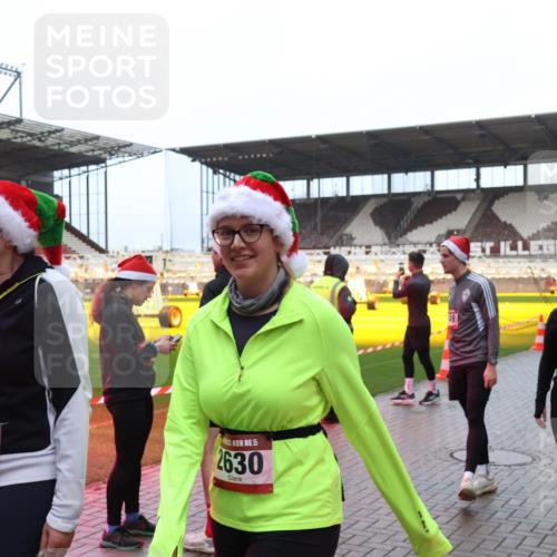 07.12.2025 - St. Pauli X-Mass-Run No. 15 Luisa Fischer http://msf.ph/oto/9389151 07.12.2025 12:00:24 Ziel 15, 627, 15, 2630, 4306, 4242, 1864, 1865, 1868, 2627, 2630, 2741, 4306, 4743, 4744, 4752, 4754 meine-sportfotos.de