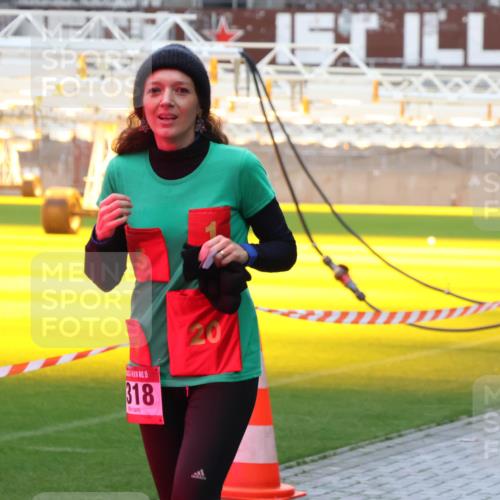 07.12.2025 - St. Pauli X-Mass-Run No. 15 Luisa Fischer http://msf.ph/oto/9389194 07.12.2025 12:01:13 Ziel 15, 318, 2032, 124, 1225, 1443, 1635, 1665, 1880, 2032, 2264, 2267, 2463, 3318, 3322, 3323, 3325, 3584, 3587, 4723 meine-sportfotos.de