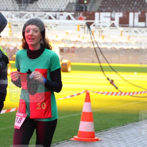 07.12.2025 - St. Pauli X-Mass-Run No. 15 Luisa Fischer http://msf.ph/oto/9389195 07.12.2025 12:01:14 Ziel 15, 18, 20, 2, 124, 1225, 1443, 1635, 1665, 1880, 2032, 2267, 2463, 3318, 3322, 3323, 3325, 3584, 3587, 4723 meine-sportfotos.de