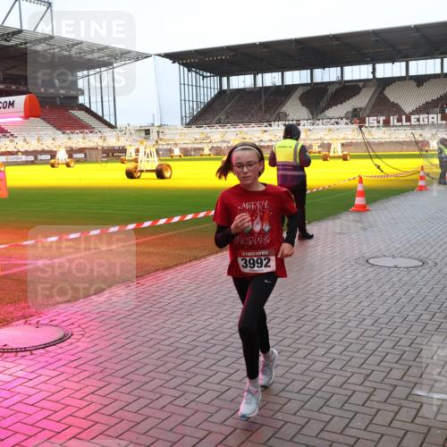 07.12.2025 - St. Pauli X-Mass-Run No. 15 Luisa Fischer http://msf.ph/oto/9389229 07.12.2025 12:01:29 Ziel 1000000, 15, 3992, 124, 1225, 1443, 1635, 1665, 1880, 1923, 1928, 1930, 1932, 2032, 2463, 3318, 3322, 3323, 3325, 3811, 3813, 3992, 4723 meine-sportfotos.de