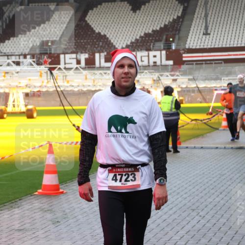 07.12.2025 - St. Pauli X-Mass-Run No. 15 Luisa Fischer http://msf.ph/oto/9389231 07.12.2025 12:01:38 Ziel 15, 4723, 3531, 124, 1225, 1443, 1635, 1665, 1880, 1923, 1928, 1930, 1932, 2032, 2463, 2987, 2991, 3318, 3322, 3323, 3325, 3385, 3463, 3531, 3811, 3813, 3990, 3992 meine-sportfotos.de