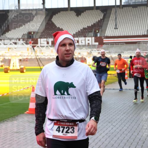 07.12.2025 - St. Pauli X-Mass-Run No. 15 Luisa Fischer http://msf.ph/oto/9389236 07.12.2025 12:01:40 Ziel 15, 4723, 3531, 1990, 124, 1225, 1443, 1635, 1665, 1786, 1880, 1923, 1928, 1930, 1932, 2032, 2463, 2987, 2991, 3318, 3322, 3385, 3463, 3531, 3811, 3813, 3990, 3992 meine-sportfotos.de