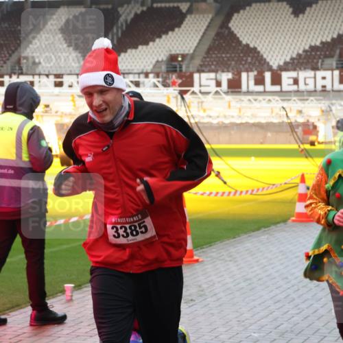 07.12.2025 - St. Pauli X-Mass-Run No. 15 Luisa Fischer http://msf.ph/oto/9389249 07.12.2025 12:01:44 Ziel 15, 3385, 1665, 124, 1443, 1635, 1665, 1786, 1880, 1923, 1928, 1930, 1932, 2463, 2987, 2991, 3385, 3463, 3531, 3811, 3813, 3981, 3990, 3992 meine-sportfotos.de