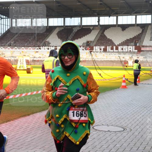 07.12.2025 - St. Pauli X-Mass-Run No. 15 Luisa Fischer http://msf.ph/oto/9389254 07.12.2025 12:01:46 Ziel 463, 15, 1665, 124, 1635, 1665, 1786, 1880, 1923, 1928, 1930, 1932, 2463, 2987, 2991, 3385, 3463, 3531, 3811, 3813, 3981, 3990, 3992, 4753 meine-sportfotos.de