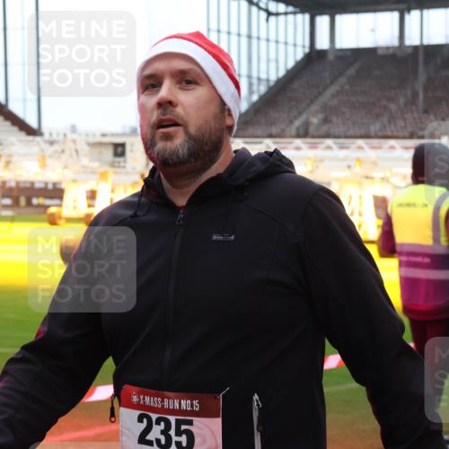 07.12.2025 - St. Pauli X-Mass-Run No. 15 Luisa Fischer http://msf.ph/oto/9389354 07.12.2025 12:03:02 Ziel 15, 235, 235, 826, 1279, 1979, 1983, 2095, 2936, 2940, 3203, 3429, 3432, 3743, 3745, 3803, 3837, 3995, 4076, 4120, 4228, 4364, 4681, 4682, 4683, 4684 meine-sportfotos.de