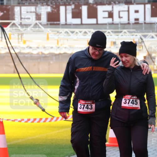 07.12.2025 - St. Pauli X-Mass-Run No. 15 Luisa Fischer http://msf.ph/oto/9389386 07.12.2025 12:03:28 Ziel 15, 3743, 5, 3745, 198, 267, 826, 1279, 2095, 2610, 2747, 2822, 2834, 2843, 3122, 3125, 3130, 3134, 3281, 3282, 3743, 3745, 3803, 3937, 3941, 3943, 3995, 4024, 4076, 4120, 4228, 4243, 4244, 4681, 4682, 4683, 4684, 4732, 4741, 4747, 4750, 4751 meine-sportfotos.de