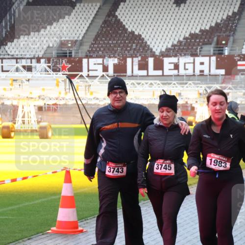 07.12.2025 - St. Pauli X-Mass-Run No. 15 Luisa Fischer http://msf.ph/oto/9389392 07.12.2025 12:03:29 Ziel 5, 3743, 3745, 5, 1983, 267, 826, 1279, 2095, 2610, 2747, 2822, 2834, 2843, 3122, 3125, 3130, 3134, 3281, 3282, 3743, 3745, 3803, 3937, 3941, 3943, 3995, 4024, 4076, 4120, 4228, 4243, 4244, 4681, 4682, 4683, 4684, 4732, 4741, 4747, 4750, 4751 meine-sportfotos.de