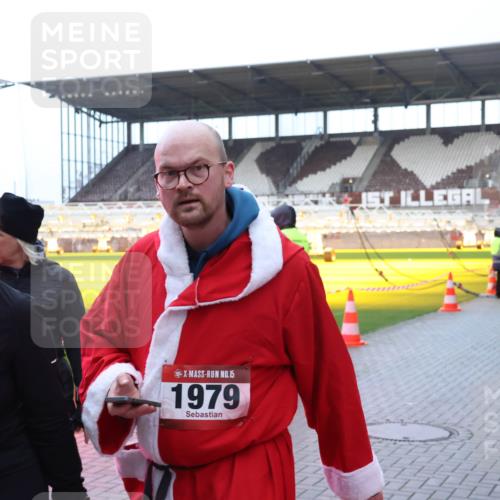 07.12.2025 - St. Pauli X-Mass-Run No. 15 Luisa Fischer http://msf.ph/oto/9389414 07.12.2025 12:03:34 Ziel 15, 1983, 15, 1979, 267, 826, 1279, 2095, 2610, 2747, 2822, 2834, 2843, 3122, 3125, 3130, 3134, 3281, 3282, 3803, 3937, 3941, 3943, 4024, 4076, 4120, 4228, 4241, 4243, 4244, 4681, 4682, 4683, 4684, 4732, 4741, 4747, 4750, 4751, 5007 meine-sportfotos.de
