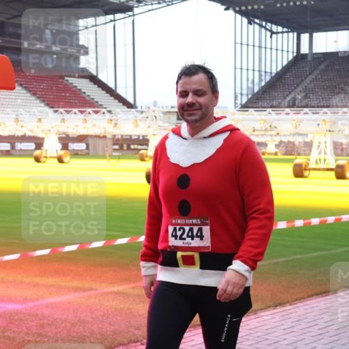 07.12.2025 - St. Pauli X-Mass-Run No. 15 Luisa Fischer http://msf.ph/oto/9389419 07.12.2025 12:03:56 Ziel 15, 4244, 255, 258, 263, 267, 723, 2610, 2747, 2822, 2834, 2843, 3081, 3082, 3122, 3125, 3130, 3134, 3281, 3282, 3316, 3317, 3807, 3937, 3941, 3943, 3994, 3996, 3997, 4006, 4011, 4021, 4022, 4024, 4221, 4224, 4241, 4243, 4244, 4247, 4726, 4731, 4732, 4741, 4742, 4746, 4747, 4750, 4751, 5007 meine-sportfotos.de