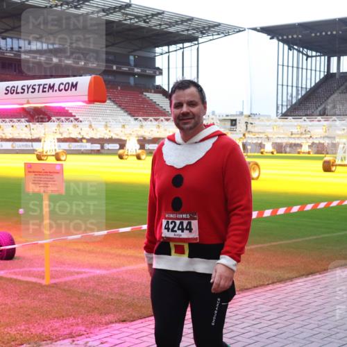 07.12.2025 - St. Pauli X-Mass-Run No. 15 Luisa Fischer http://msf.ph/oto/9389421 07.12.2025 12:03:57 Ziel 4, 151, 4244, 255, 258, 263, 267, 723, 2610, 2747, 2822, 2834, 2843, 3081, 3082, 3122, 3125, 3130, 3134, 3281, 3282, 3316, 3317, 3807, 3937, 3941, 3943, 3994, 3996, 3997, 4006, 4011, 4021, 4022, 4024, 4221, 4224, 4241, 4243, 4244, 4247, 4726, 4731, 4732, 4741, 4742, 4746, 4747, 4750, 4751, 5007 meine-sportfotos.de
