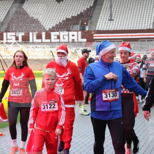 07.12.2025 - St. Pauli X-Mass-Run No. 15 Luisa Fischer http://msf.ph/oto/9389425 07.12.2025 12:04:07 Ziel 3937, 4743, 15, 3122, 3130, 15, 3125, 255, 258, 263, 267, 723, 1236, 1357, 2834, 3081, 3082, 3125, 3282, 3316, 3317, 3753, 3807, 3851, 3937, 3941, 3943, 3994, 3996, 3997, 4006, 4011, 4021, 4022, 4024, 4047, 4049, 4131, 4221, 4224, 4241, 4247, 4365, 4367, 4726, 4731, 4732, 4741, 4742, 4746, 5007 meine-sportfotos.de