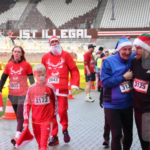 07.12.2025 - St. Pauli X-Mass-Run No. 15 Luisa Fischer http://msf.ph/oto/9389428 07.12.2025 12:04:08 Ziel 15, 3937, 15, 3122, 3943, 3130, 15, 3125, 255, 258, 263, 267, 723, 1236, 1357, 3081, 3082, 3282, 3316, 3317, 3753, 3807, 3851, 3937, 3941, 3943, 3994, 3996, 3997, 4006, 4011, 4021, 4022, 4024, 4047, 4049, 4131, 4221, 4224, 4241, 4247, 4365, 4367, 4726, 4731, 4732, 4741, 4742, 4746, 5007 meine-sportfotos.de