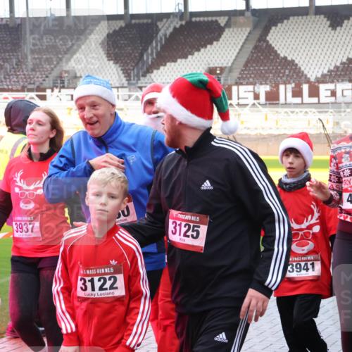 07.12.2025 - St. Pauli X-Mass-Run No. 15 Luisa Fischer http://msf.ph/oto/9389438 07.12.2025 12:04:10 Ziel 3937, 15, 3125, 15, 3122, 15, 4747, 4741, 15, 3941, 255, 258, 263, 723, 1236, 1357, 3081, 3082, 3282, 3316, 3317, 3753, 3807, 3851, 3937, 3941, 3943, 3994, 3996, 3997, 4006, 4011, 4021, 4022, 4047, 4049, 4131, 4221, 4224, 4241, 4247, 4365, 4367, 4726, 4731, 4732, 4741, 4742, 4746, 5007 meine-sportfotos.de