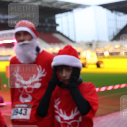 07.12.2025 - St. Pauli X-Mass-Run No. 15 Luisa Fischer http://msf.ph/oto/9389458 07.12.2025 12:04:15 Ziel 837, 1943, 255, 258, 263, 723, 778, 795, 923, 1236, 1357, 3081, 3082, 3316, 3317, 3753, 3807, 3851, 3994, 3996, 3997, 4006, 4011, 4021, 4022, 4047, 4049, 4131, 4221, 4224, 4241, 4247, 4365, 4367, 4726, 4731, 4732, 4742, 4746, 5007 meine-sportfotos.de