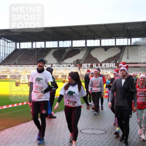 07.12.2025 - St. Pauli X-Mass-Run No. 15 Luisa Fischer http://msf.ph/oto/9389475 07.12.2025 12:04:21 Ziel 4726, 4732, 0000000000, 2747, 4006, 3807, 255, 258, 263, 723, 778, 795, 923, 1228, 1231, 1236, 1357, 2091, 2398, 3081, 3082, 3121, 3316, 3317, 3705, 3753, 3807, 3851, 3983, 3985, 3994, 3996, 3997, 4006, 4008, 4011, 4021, 4022, 4047, 4049, 4131, 4221, 4224, 4241, 4247, 4302, 4305, 4311, 4365, 4367, 4726, 4731, 4742, 4746 meine-sportfotos.de
