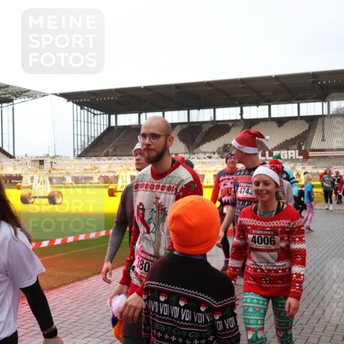 07.12.2025 - St. Pauli X-Mass-Run No. 15 Luisa Fischer http://msf.ph/oto/9389486 07.12.2025 12:04:24 Ziel 15, 4732, 4743, 15, 4006, 5, 380, 255, 258, 263, 723, 778, 795, 923, 1228, 1231, 1236, 1357, 1504, 2091, 2398, 3081, 3082, 3121, 3316, 3317, 3705, 3753, 3851, 3983, 3985, 3994, 3996, 3997, 4008, 4011, 4021, 4022, 4047, 4049, 4131, 4221, 4224, 4247, 4302, 4305, 4311, 4365, 4367, 4374, 4386, 4726, 4728, 4731, 4742, 4746 meine-sportfotos.de