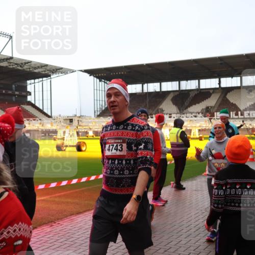 07.12.2025 - St. Pauli X-Mass-Run No. 15 Luisa Fischer http://msf.ph/oto/9389494 07.12.2025 12:04:26 Ziel 5, 4743, 255, 258, 263, 723, 778, 795, 923, 1228, 1231, 1236, 1357, 1490, 1504, 2091, 2398, 3081, 3082, 3121, 3316, 3317, 3705, 3753, 3851, 3983, 3985, 3994, 3996, 3997, 4008, 4011, 4021, 4047, 4049, 4131, 4221, 4224, 4247, 4302, 4305, 4311, 4365, 4367, 4374, 4386, 4728, 4742, 4746 meine-sportfotos.de