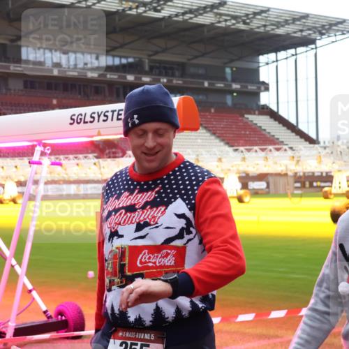 07.12.2025 - St. Pauli X-Mass-Run No. 15 Luisa Fischer http://msf.ph/oto/9389500 07.12.2025 12:04:29 Ziel 15, 255, 258, 263, 723, 778, 795, 923, 1228, 1231, 1236, 1357, 1490, 1504, 2091, 2398, 3081, 3082, 3121, 3316, 3317, 3705, 3753, 3851, 3983, 3985, 3994, 3996, 3997, 4008, 4011, 4021, 4047, 4049, 4131, 4221, 4224, 4302, 4305, 4311, 4365, 4367, 4374, 4375, 4386, 4728, 4742 meine-sportfotos.de