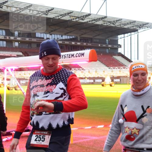 07.12.2025 - St. Pauli X-Mass-Run No. 15 Luisa Fischer http://msf.ph/oto/9389501 07.12.2025 12:04:29 Ziel 15, 255, 255, 258, 263, 723, 778, 795, 923, 1228, 1231, 1236, 1357, 1490, 1504, 2091, 2398, 3081, 3082, 3121, 3316, 3317, 3705, 3753, 3851, 3983, 3985, 3994, 3996, 3997, 4008, 4011, 4021, 4047, 4049, 4131, 4221, 4224, 4302, 4305, 4311, 4365, 4367, 4374, 4375, 4386, 4728, 4742 meine-sportfotos.de