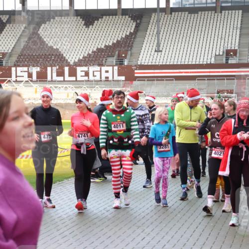 07.12.2025 - St. Pauli X-Mass-Run No. 15 Luisa Fischer http://msf.ph/oto/9389513 07.12.2025 12:04:36 Ziel 475, 4741, 4011, 3281, 4021, 28, 778, 795, 923, 1228, 1231, 1236, 1357, 1490, 1504, 2091, 2398, 2410, 2769, 3081, 3082, 3121, 3316, 3317, 3705, 3753, 3851, 3983, 3985, 3994, 3996, 3997, 4008, 4011, 4021, 4047, 4049, 4059, 4131, 4302, 4305, 4311, 4365, 4367, 4374, 4375, 4386, 4728, 4742 meine-sportfotos.de