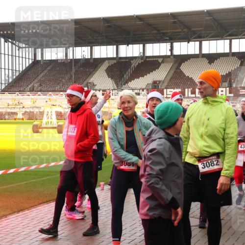 07.12.2025 - St. Pauli X-Mass-Run No. 15 Luisa Fischer http://msf.ph/oto/9389572 07.12.2025 12:05:00 Ziel 2822, 3082, 4305, 4365, 1228, 778, 795, 923, 1228, 1231, 1490, 1504, 2091, 2398, 2404, 2410, 2769, 3021, 3121, 3175, 3176, 3487, 3577, 3581, 3604, 3675, 3688, 3705, 3725, 3833, 3983, 3985, 4008, 4056, 4059, 4302, 4305, 4311, 4329, 4374, 4375, 4386, 4417, 4418, 4420, 4728 meine-sportfotos.de