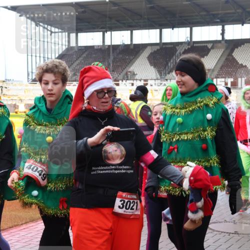 07.12.2025 - St. Pauli X-Mass-Run No. 15 Luisa Fischer http://msf.ph/oto/9389667 07.12.2025 12:05:49 Ziel 15, 4047, 4049, 3021, 3273, 666, 860, 1244, 1303, 1304, 1444, 1445, 1446, 1781, 2227, 3268, 3273, 3279, 3372, 3569, 4719, 4729, 4748, 4787, 4788, 4789 meine-sportfotos.de