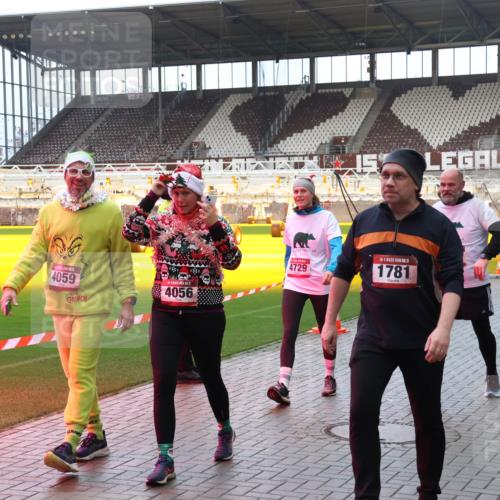 07.12.2025 - St. Pauli X-Mass-Run No. 15 Luisa Fischer http://msf.ph/oto/9389722 07.12.2025 12:06:10 Ziel 4059, 4056, 4729, 5, 1781, 5, 6, 760, 768, 1038, 1244, 1303, 1781, 2227, 3106, 3107, 3137, 4019, 4020, 4176, 4307, 4326, 4327, 4357, 4405, 4413, 4719, 4729, 4787, 4788, 4789 meine-sportfotos.de
