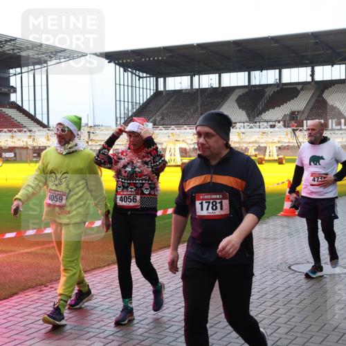 07.12.2025 - St. Pauli X-Mass-Run No. 15 Luisa Fischer http://msf.ph/oto/9389727 07.12.2025 12:06:11 Ziel 4059, 4056, 15, 1781, 47, 5, 6, 760, 768, 1038, 1244, 1303, 1781, 2227, 3106, 3107, 3137, 4019, 4020, 4176, 4307, 4326, 4327, 4357, 4405, 4413, 4719, 4729, 4787, 4788, 4789 meine-sportfotos.de