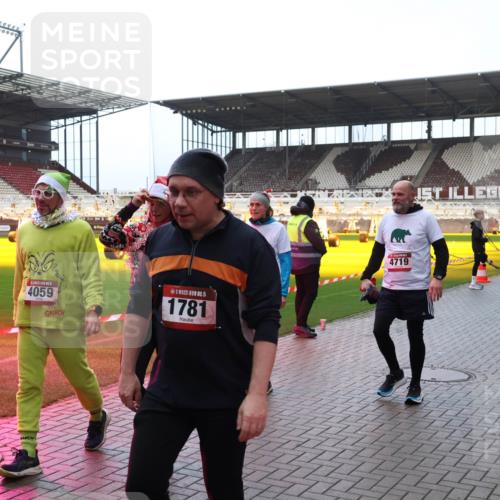 07.12.2025 - St. Pauli X-Mass-Run No. 15 Luisa Fischer http://msf.ph/oto/9389730 07.12.2025 12:06:12 Ziel 186, 4059, 15, 1781, 4719, 5, 6, 760, 768, 1038, 1244, 1303, 1781, 2227, 3106, 3107, 3137, 4019, 4020, 4176, 4307, 4326, 4327, 4357, 4405, 4413, 4719, 4729, 4787, 4788, 4789 meine-sportfotos.de