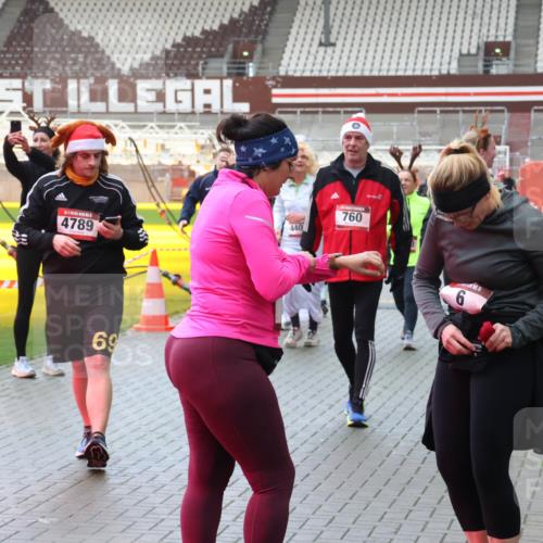 07.12.2025 - St. Pauli X-Mass-Run No. 15 Luisa Fischer http://msf.ph/oto/9389773 07.12.2025 12:06:33 Ziel 4789, 69, 440, 760, 6, 5, 6, 173, 189, 760, 768, 1038, 1347, 1351, 1353, 1956, 1957, 2018, 2415, 3106, 3107, 3137, 4019, 4020, 4176, 4219, 4307, 4326, 4327, 4357, 4405, 4413 meine-sportfotos.de