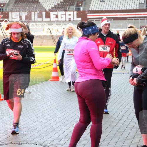 07.12.2025 - St. Pauli X-Mass-Run No. 15 Luisa Fischer http://msf.ph/oto/9389778 07.12.2025 12:06:35 Ziel 15, 69, 4405, 760, 16, 4070, 5, 6, 173, 189, 760, 768, 1038, 1347, 1351, 1353, 1956, 1957, 2018, 2415, 3106, 3107, 3137, 4019, 4020, 4176, 4219, 4307, 4326, 4327, 4357, 4405, 4413 meine-sportfotos.de