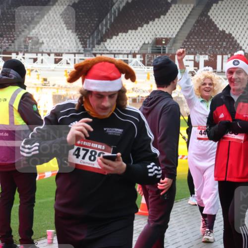 07.12.2025 - St. Pauli X-Mass-Run No. 15 Luisa Fischer http://msf.ph/oto/9389785 07.12.2025 12:06:38 Ziel 44, 15, 478, 4413, 76, 5, 6, 173, 189, 760, 768, 1038, 1347, 1351, 1353, 1956, 1957, 2018, 2415, 3106, 3107, 3137, 4019, 4020, 4176, 4217, 4219, 4222, 4307, 4326, 4327, 4357, 4405, 4413 meine-sportfotos.de