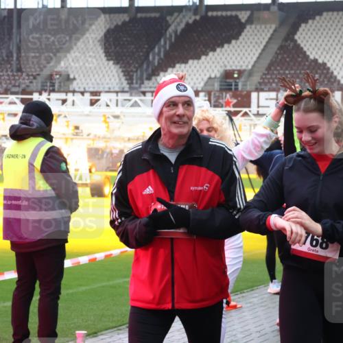 07.12.2025 - St. Pauli X-Mass-Run No. 15 Luisa Fischer http://msf.ph/oto/9389791 07.12.2025 12:06:40 Ziel 15, 768, 5, 6, 173, 189, 760, 768, 1038, 1347, 1351, 1353, 1956, 1957, 2018, 2415, 3106, 3107, 3137, 4019, 4020, 4176, 4217, 4219, 4222, 4307, 4326, 4327, 4357, 4405, 4413 meine-sportfotos.de