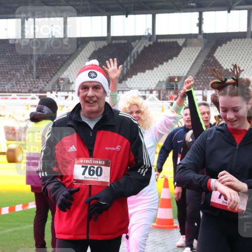 07.12.2025 - St. Pauli X-Mass-Run No. 15 Luisa Fischer http://msf.ph/oto/9389794 07.12.2025 12:06:41 Ziel 15, 760, 5, 6, 173, 189, 760, 768, 1038, 1347, 1351, 1353, 1956, 1957, 2018, 2415, 3106, 3107, 3137, 4019, 4020, 4176, 4217, 4219, 4222, 4307, 4326, 4327, 4357, 4405, 4413, 4783, 4784 meine-sportfotos.de