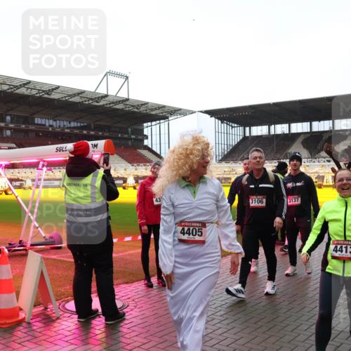 07.12.2025 - St. Pauli X-Mass-Run No. 15 Luisa Fischer http://msf.ph/oto/9389813 07.12.2025 12:06:45 Ziel 43, 15, 4405, 3106, 3137, 4413, 5, 6, 173, 189, 760, 768, 1038, 1347, 1351, 1353, 1956, 1957, 2018, 2415, 3106, 3107, 3137, 4019, 4020, 4176, 4217, 4219, 4222, 4307, 4326, 4327, 4357, 4405, 4413, 4783, 4784 meine-sportfotos.de
