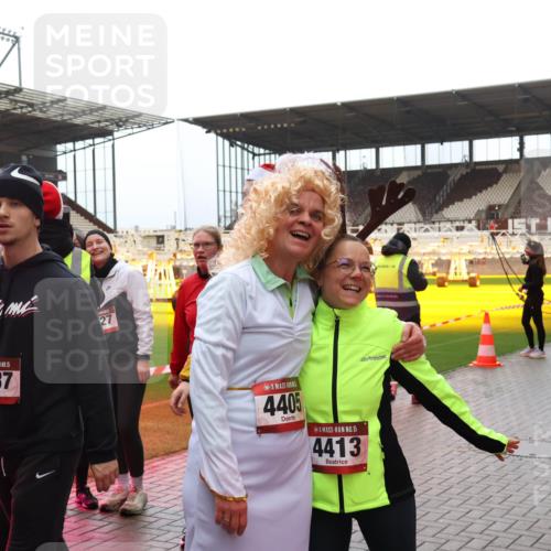 07.12.2025 - St. Pauli X-Mass-Run No. 15 Luisa Fischer http://msf.ph/oto/9389821 07.12.2025 12:06:49 Ziel 27, 15, 137, 4405, 15, 4413, 5, 6, 173, 189, 339, 345, 760, 768, 1038, 1347, 1351, 1353, 1956, 1957, 2018, 2415, 4019, 4020, 4217, 4219, 4222, 4403, 4404, 4405, 4413, 4783, 4784 meine-sportfotos.de