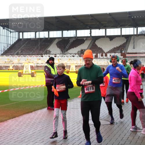 07.12.2025 - St. Pauli X-Mass-Run No. 15 Luisa Fischer http://msf.ph/oto/9389832 07.12.2025 12:06:59 Ziel 5, 4019, 4222, 6, 173, 189, 276, 339, 345, 1347, 1351, 1353, 1844, 1846, 1956, 1957, 2018, 2415, 3689, 3692, 4143, 4217, 4219, 4222, 4342, 4345, 4346, 4403, 4404, 4416, 4783, 4784 meine-sportfotos.de