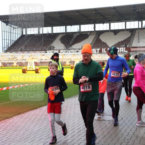 07.12.2025 - St. Pauli X-Mass-Run No. 15 Luisa Fischer http://msf.ph/oto/9389834 07.12.2025 12:06:59 Ziel 020, 15, 4019, 4222, 6, 173, 189, 276, 339, 345, 1347, 1351, 1353, 1844, 1846, 1956, 1957, 2018, 2415, 3689, 3692, 4143, 4217, 4219, 4222, 4342, 4345, 4346, 4403, 4404, 4416, 4783, 4784 meine-sportfotos.de