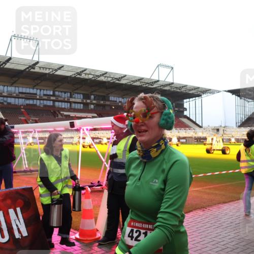 07.12.2025 - St. Pauli X-Mass-Run No. 15 Luisa Fischer http://msf.ph/oto/9389847 07.12.2025 12:07:04 Ziel 1, 421, 173, 189, 276, 339, 345, 1347, 1351, 1353, 1844, 1846, 1956, 1957, 2018, 2415, 3689, 3692, 4033, 4143, 4217, 4219, 4222, 4342, 4345, 4346, 4390, 4403, 4404, 4416, 4725, 4783, 4784 meine-sportfotos.de