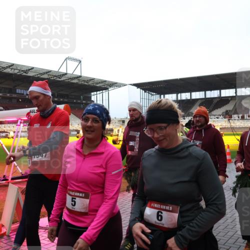 07.12.2025 - St. Pauli X-Mass-Run No. 15 Luisa Fischer http://msf.ph/oto/9389860 07.12.2025 12:07:19 Ziel 15, 704, 15, 5, 15, 6, 276, 339, 345, 1347, 1351, 1580, 1583, 1844, 1846, 2415, 3251, 3262, 3456, 3689, 3692, 4017, 4018, 4033, 4143, 4217, 4219, 4222, 4314, 4328, 4342, 4345, 4346, 4360, 4361, 4390, 4403, 4404, 4416, 4725, 4783, 4784 meine-sportfotos.de